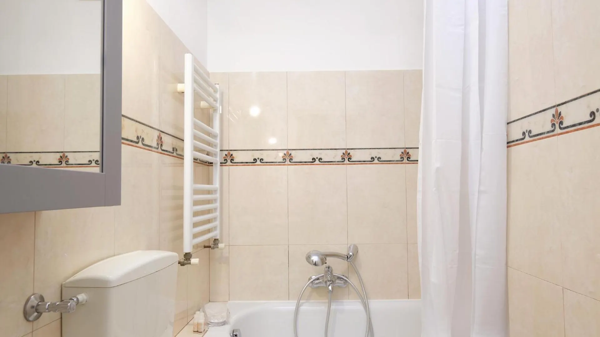 Stunning Apartment In Roma With Wifi